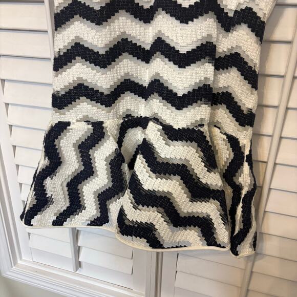 Revolve Milly Blue And White Textured‎ Dress Size 10 - Picture 6 of 11